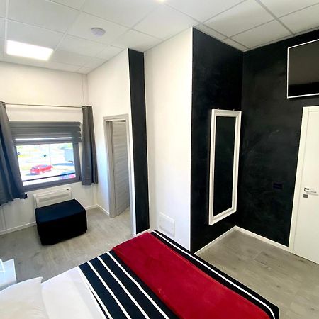 Hotel Tech Brembate Exteriér fotografie