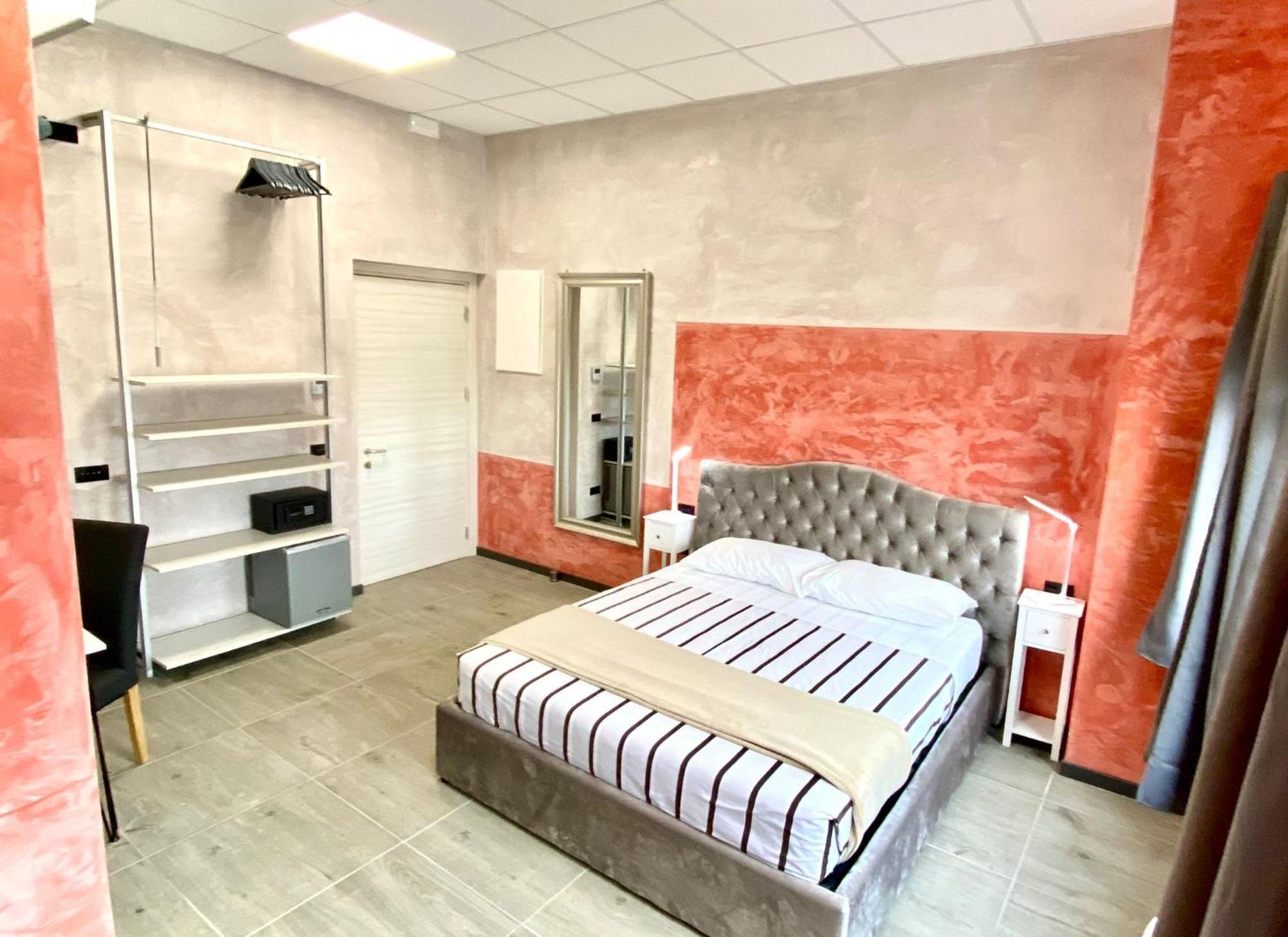 Hotel Tech Brembate Exteriér fotografie